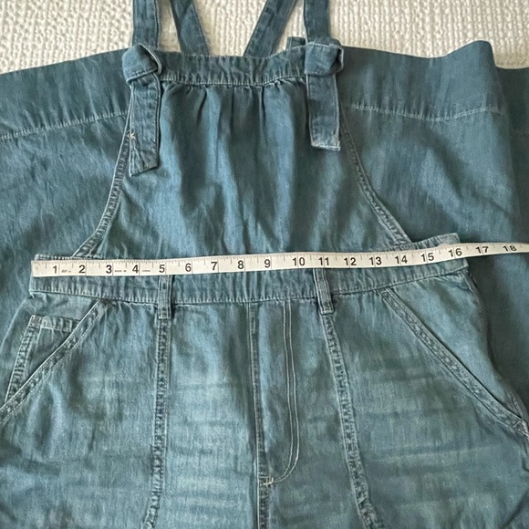 Anthropologie Pilcro Blue Denim Wide Leg Cropped Overalls Relaxed Fit Size 30 - Picture 10 of 10